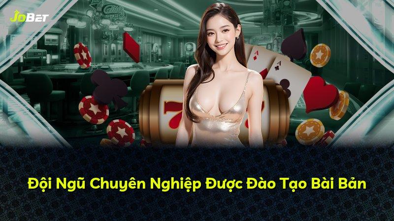Đội Ngũ Chuyên Nghiệp Được Đào Tạo Bài Bản